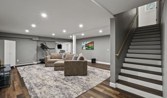 271 Red Gate Ln, Acton, ME 04001