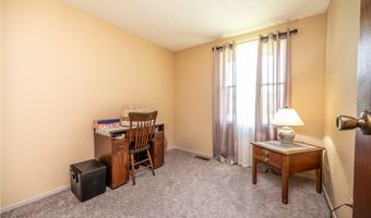 6142 Fairview Rd, Austintown, OH 44515