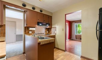 1925 Quayle Dr, Akron, OH 44312