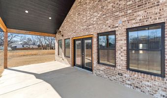 205 Lindsey Ave, Adair, OK 74330