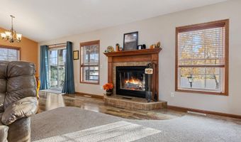 1415 Nicklaus Dr, Aberdeen, SD 57401