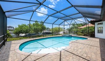 949 ALLEGRO Ln, Apollo Beach, FL 33572