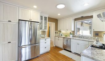 525 Keyes Ave, Angwin, CA 94508