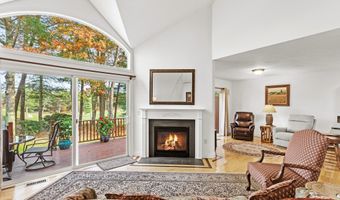 13 Laurel Hill Ct 13, Bourne, MA 02532