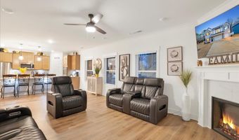 1404 N WYNLAKE Dr, Alabaster, AL 35007