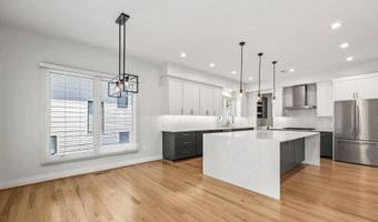 924 28TH St S, Arlington, VA 22202