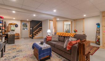 4141 Hinman Settler Rd, Brownington, VT 05860