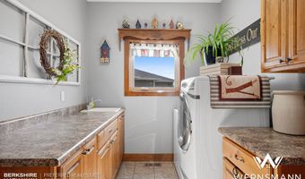 5233 Henning Loop, Casper, WY 82609