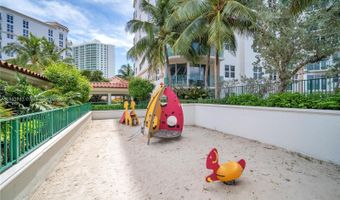 19900 E Country Club Dr 308, Aventura, FL 33180
