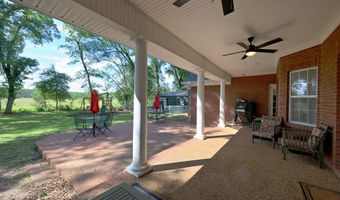 330 River Oaks Dr, Bainbridge, GA 39817