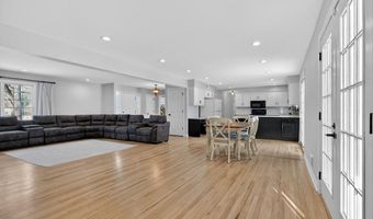 100 KNICKERBOCKER Dr, Belle Mead, NJ 08502