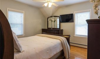 34 Shore Rd, East Providence, RI 02915