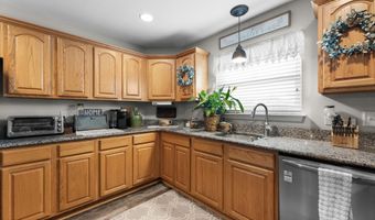 48 Poplar St, Beachwood, NJ 08722