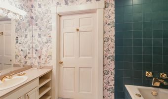 124 Elm St, Bennington, VT 05201