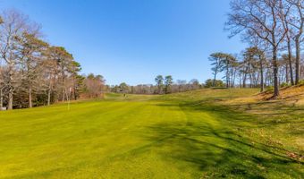 13 Hollyhock Knoll Ct 13, Bourne, MA 02532