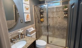 211 Winding Knoll Rd, Altoona, PA 16601