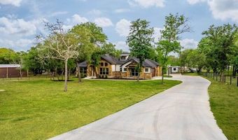 140 Wood Valley Dr, Adkins, TX 78101