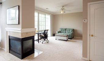 1819 KENWOOD Ave 303, Alexandria, VA 22302