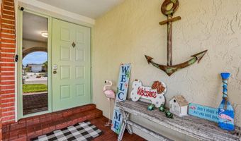 801 FLAMINGO Dr, Apollo Beach, FL 33572