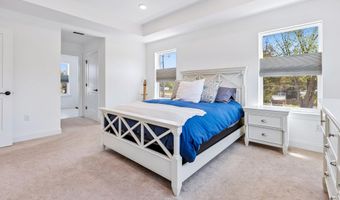 1 Melinda Ct, Bayville, NJ 08721
