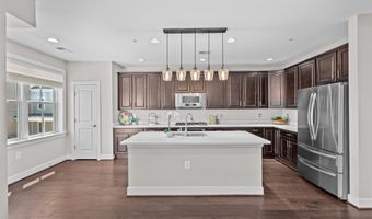 2109 MAIN LINE 102, Alexandria, VA 22301