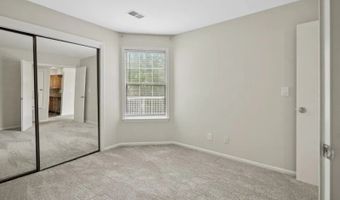 4 Ray Ct, Bedminster, NJ 07921