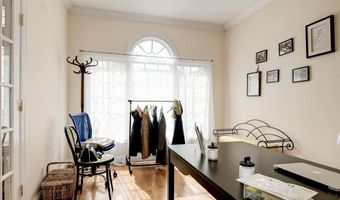 10109 DICKENS Ave, Bethesda, MD 20814