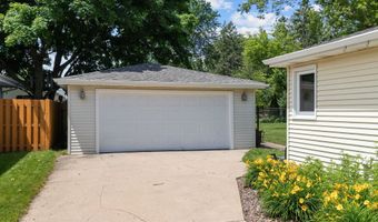2213 N BENNETT St, Appleton, WI 54914