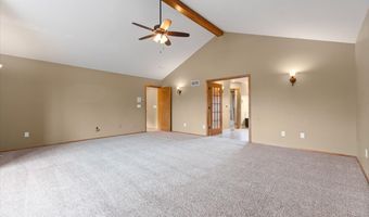 704 SW Coventry Cir, Ankeny, IA 50023