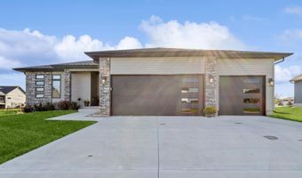 5716 McFarland Ave, Ames, IA 50010