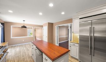28 CLARK Rdg, Hockessin, DE 19707