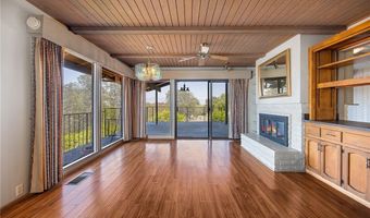 10960 Treeside Ln, Escondido, CA 92026