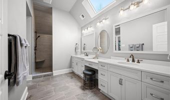 131 Woodford Dr, Adams Twp., PA 16033
