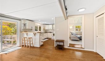 7 Cowsill Ln 1, Newport, RI 02840