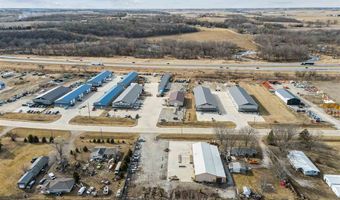 5276 Oakcrest Hill Rd SE, Riverside, IA 52327