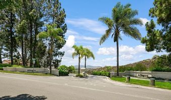 701 Fino Gln, Escondido, CA 92025