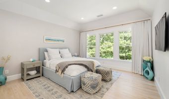 5 Catalpa Pl, Amagansett, NY 11930