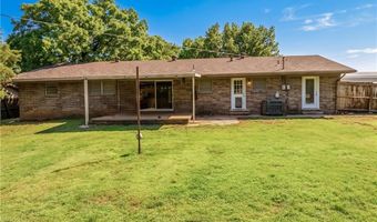 112 Oak St, Arkoma, OK 74901