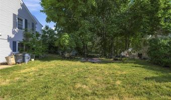 4 Edna St, Johnston, RI 02919
