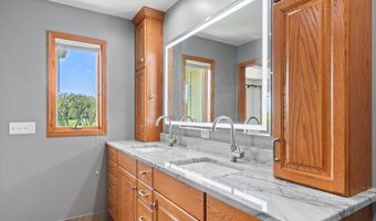 1413 27th St NW, Austin, MN 55912