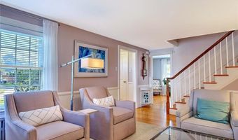 12 Harbour Ter, Cranston, RI 02905
