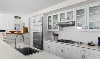24 Sarahs Path, Amagansett, NY 11930