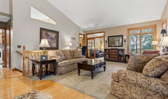 2751 Rivers Bluff Ln, Anoka, MN 55303