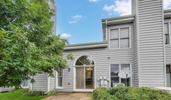 1905 N Stillwater Rd, Arlington Heights, IL 60004
