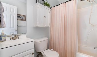 507 Village Loop Dr, Apex, NC 27502