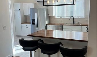 57 Gould St, Newport, RI 02840