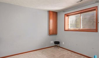 205 W Hackberry St, Brandon, SD 57005