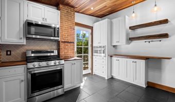 1427 BOLTON St 2, Baltimore, MD 21217