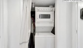 424 Clubhouse Dr, Banner Elk, NC 28604