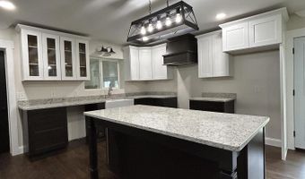 1104 W Church St, Booneville, MS 38829